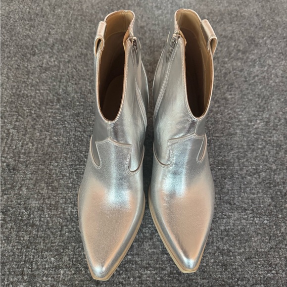 NINE WEST Fainay Western Bootie Silver SZ 9 - Picture 6 of 7